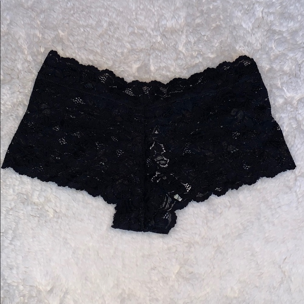 Black lace boy short panty